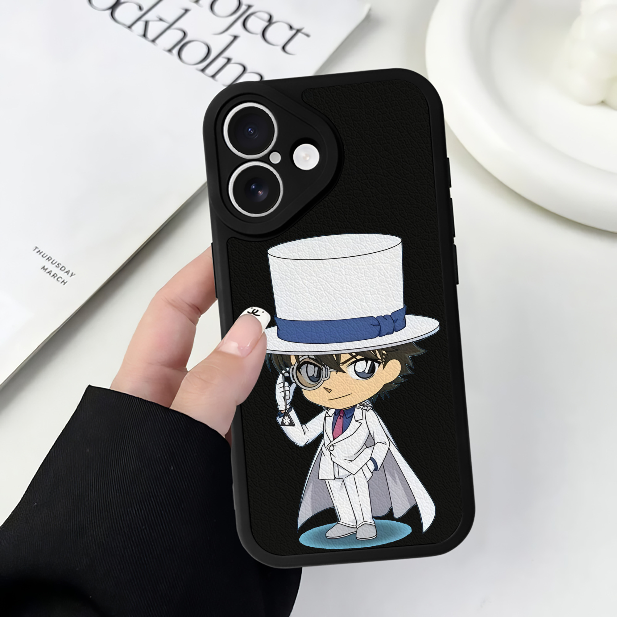 （画像用） 名探偵コナン くろば かいと Detective Conan Kuroba Kaito 【iPhone 16シリーズ対応】シリコンスマホケース（レザー調） 材質：シリコン